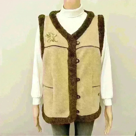 Vintage Oversized  Nature Tone Beige Fleece Button Down Vest with Faux Fur - Picture 12 of 12